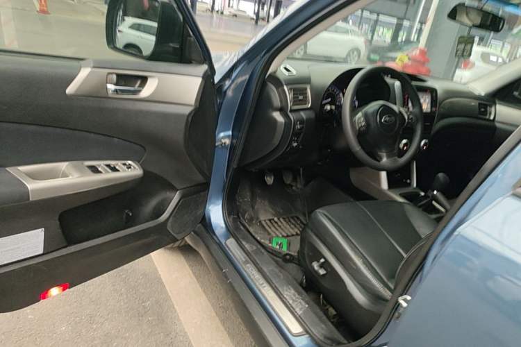 Used Subaru Forester 2010 2.0 XS Manual Deluxe Edition Driver Seat
