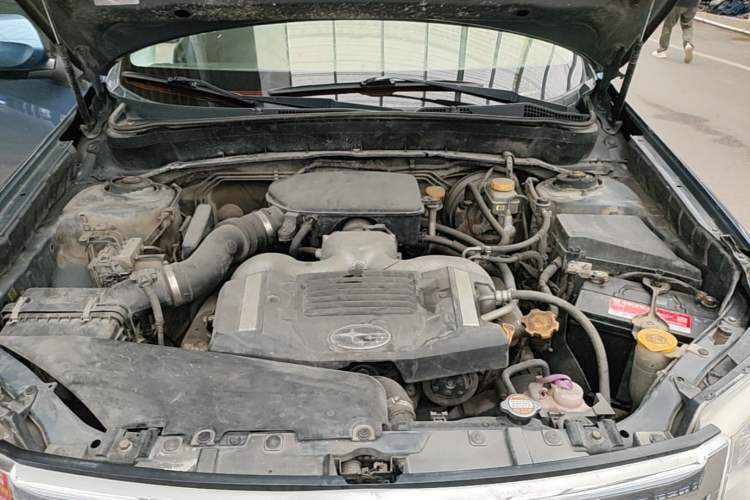 Used Subaru Forester 2010 2.0 XS Manual Deluxe Edition Engine Bay