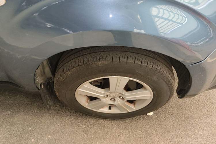 Used Subaru Forester 2010 2.0 XS Manual Deluxe Edition Right Front Wheel Hub