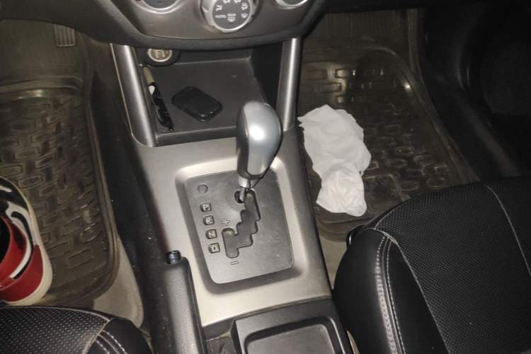Used Subaru Forester 2010 2.5XS 100 000-Yuan Tonghui Commemorative Edition Gear Lever