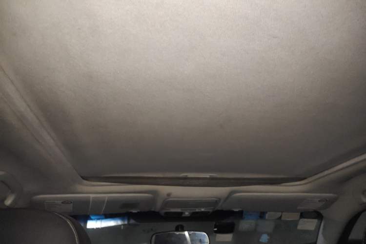 Used Subaru Forester 2010 2.5XS 100 000-Yuan Tonghui Commemorative Edition Headliner