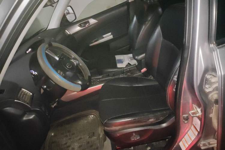 Used Subaru Forester 2010 2.5XS 100 000-Yuan Tonghui Commemorative Edition Left Front Seat