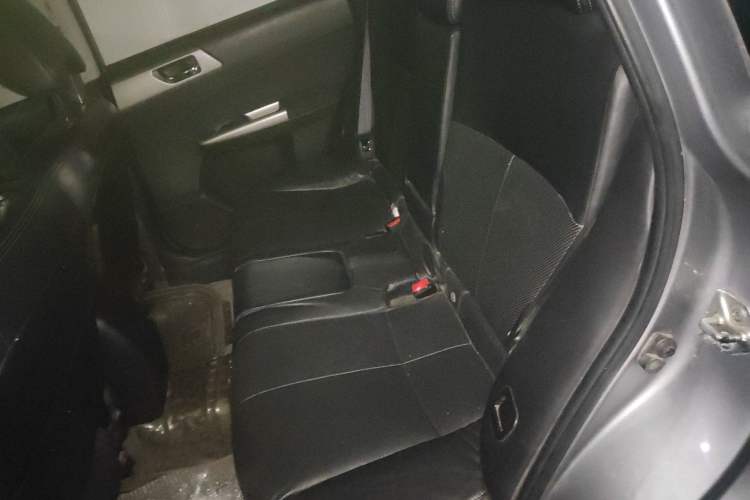 Used Subaru Forester 2010 2.5XS 100 000-Yuan Tonghui Commemorative Edition Left Rear Seat