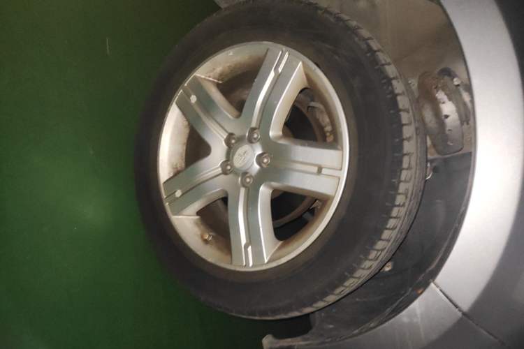 Used Subaru Forester 2010 2.5XS 100 000-Yuan Tonghui Commemorative Edition Right Front Wheel Hub
