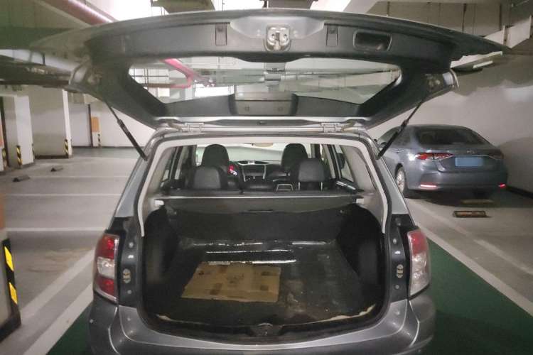 Used Subaru Forester 2010 2.5XS 100 000-Yuan Tonghui Commemorative Edition Trunk