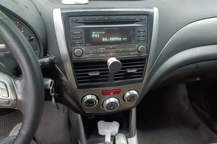 Used Subaru Forester 2010 2.0 XS Automatic Luxury Edition Audio And AC Panel