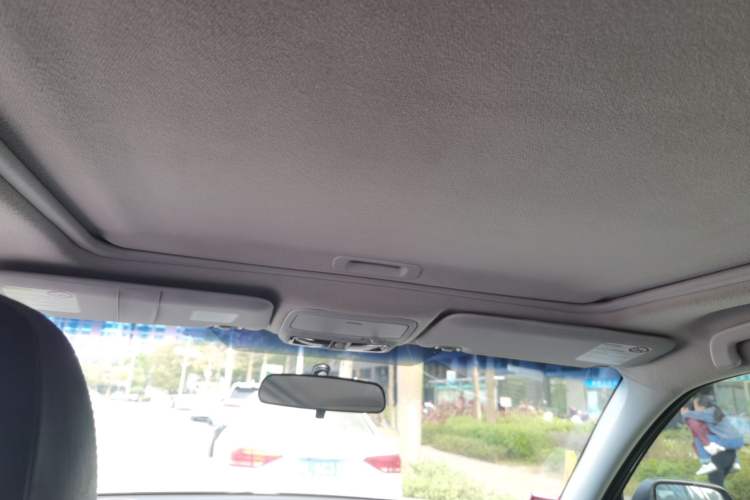 Used Subaru Forester 2010 2.5XS 100 000-Yuan Tonghui Commemorative Edition Headliner