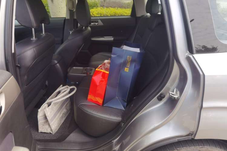Used Subaru Forester 2010 2.5XS 100 000-Yuan Tonghui Commemorative Edition Left Rear Seat