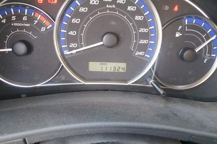 Used Subaru Forester 2010 2.0 XS Manual Deluxe Edition Odometer Close Up