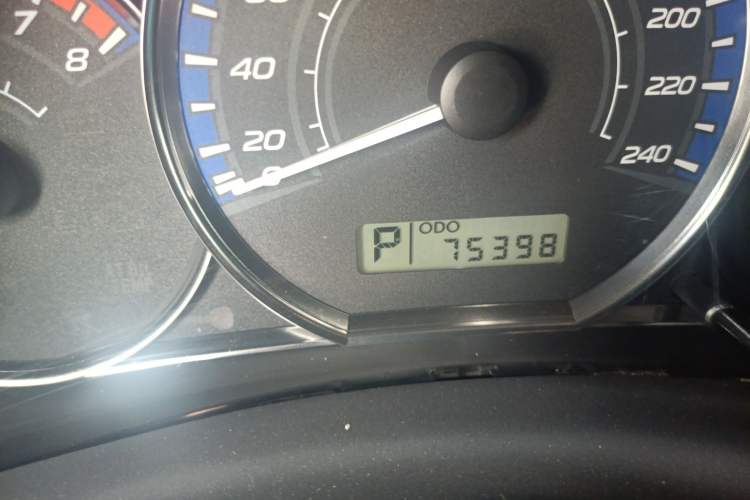 Used Subaru Forester 2010 2.0 XS - 100 000-Yuan Tonghui Commemorative Edition Odometer Close Up