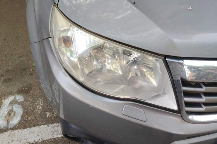 Used Subaru Forester 2010 2.5XS Automatic Luxury Edition Right Front Headlight