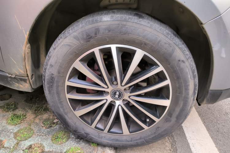 Used Subaru Forester 2010 2.0 XS Automatic Luxury Edition Right Front Wheel Hub