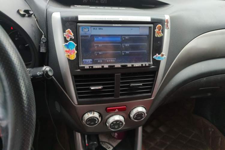Used Subaru Forester 2010 2.5XS Automatic Luxury Edition Audio And AC Panel