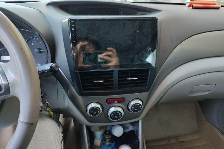 Used Subaru Forester 2010 2.5XS 100 000-Yuan Tonghui Commemorative Edition Audio And AC Panel