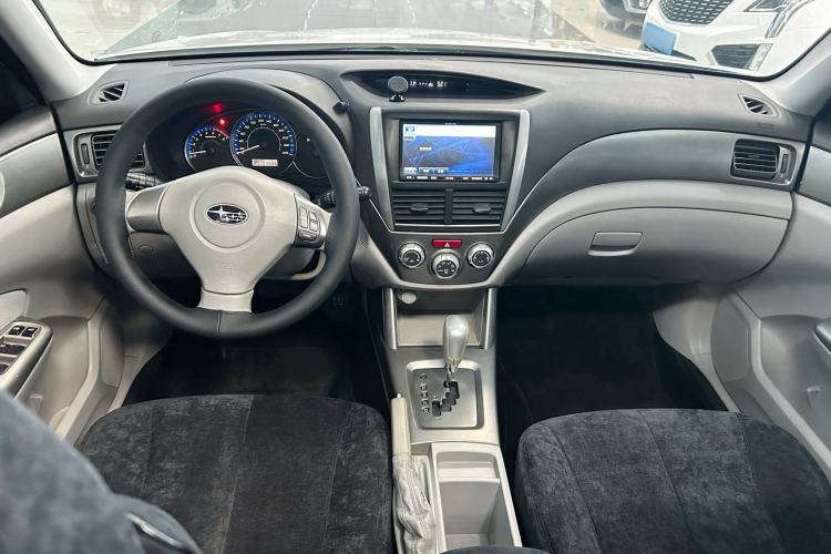 Used Subaru Forester 2010 2.5XS Automatic Luxury Edition Audio And AC Panel