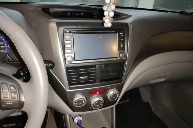 Used Subaru Forester 2010 2.5XS Automatic Luxury Edition Audio And AC Panel