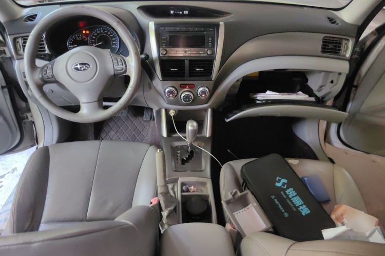 Used Subaru Forester 2010 2.0 XS Automatic Luxury Edition Center Console