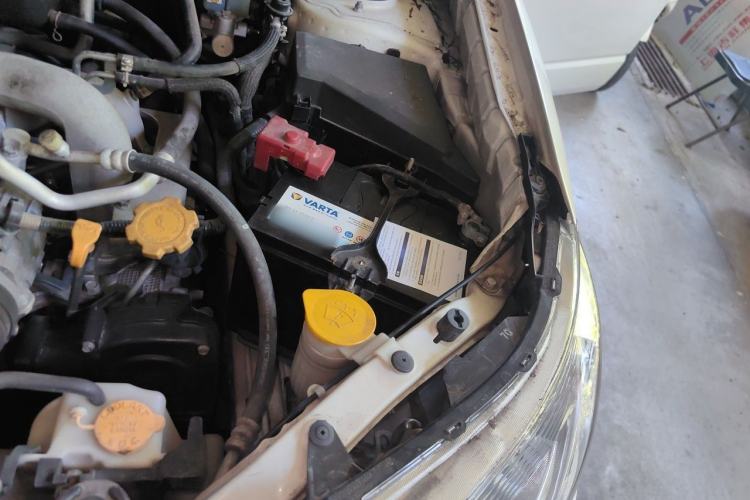 Used Subaru Forester 2010 2.0 XS Automatic Luxury Edition Engine Bay Left
