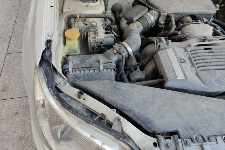 Used Subaru Forester 2010 2.5XS 100 000-Yuan Tonghui Commemorative Edition Engine Bay Right