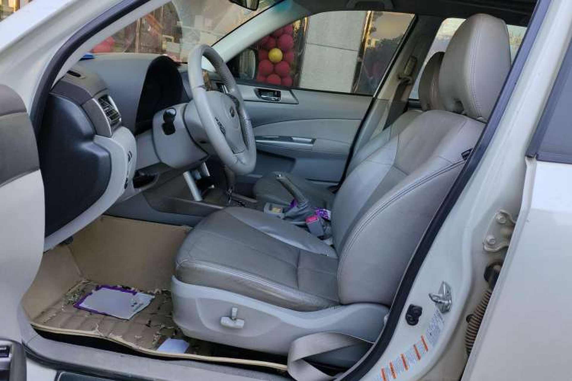 Used Subaru Forester 2010 2.5XS 100 000-Yuan Tonghui Commemorative Edition Left Front Seat