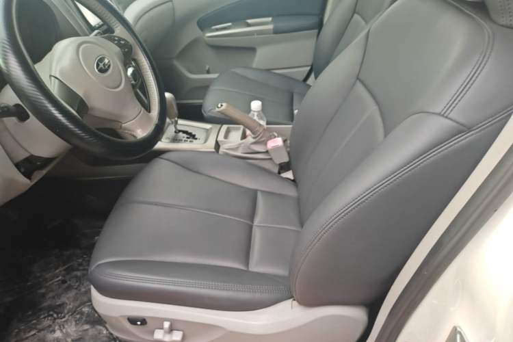 Used Subaru Forester 2010 2.5XS Luxury Navigation Edition Left Front Seat