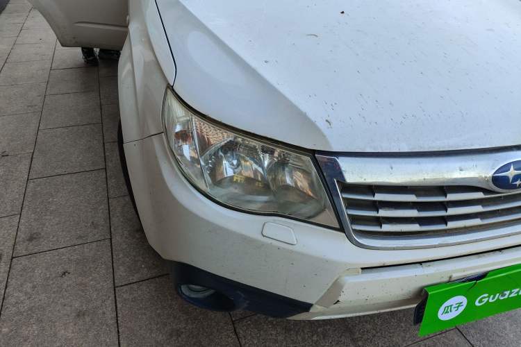 Used Subaru Forester 2010 2.5XS 100 000-Yuan Tonghui Commemorative Edition Right Front Headlight