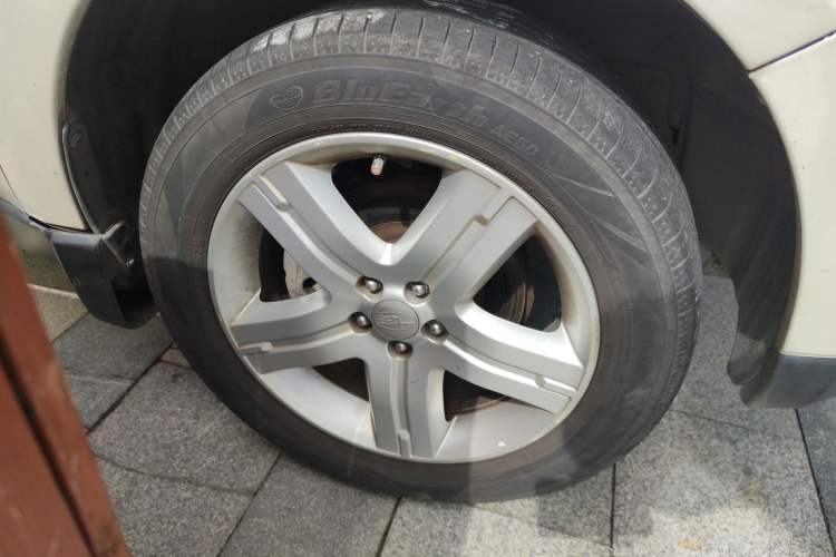 Used Subaru Forester 2010 2.5XS Automatic Luxury Edition Right Front Wheel Hub