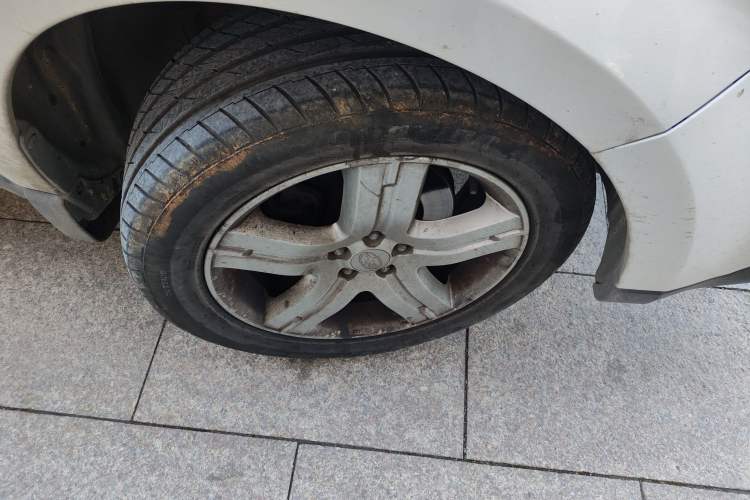 Used Subaru Forester 2010 2.5XS 100 000-Yuan Tonghui Commemorative Edition Right Front Wheel Hub