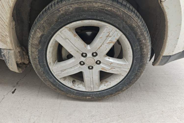 Used Subaru Forester 2010 2.5XS Automatic Luxury Edition Right Front Wheel Hub