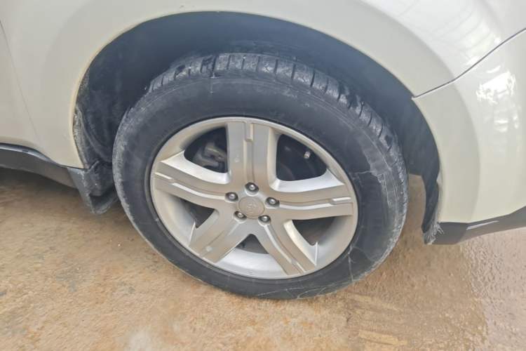 Used Subaru Forester 2010 2.5XS Luxury Navigation Edition Right Front Wheel Hub