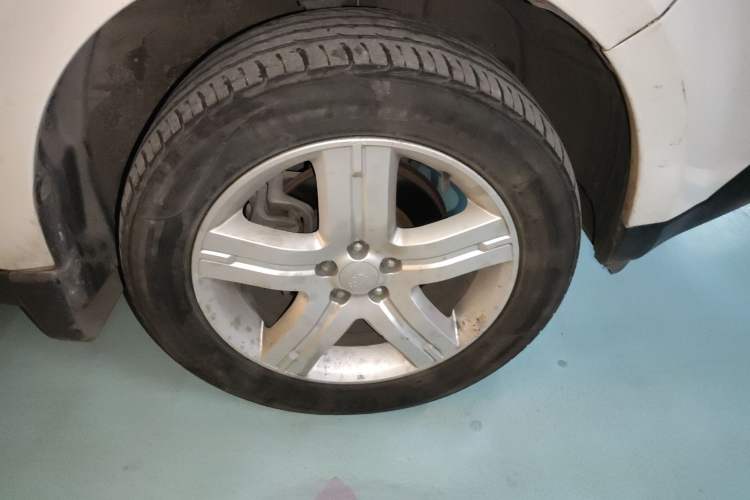 Used Subaru Forester 2010 2.5XS Automatic Luxury Edition Right Front Wheel Hub