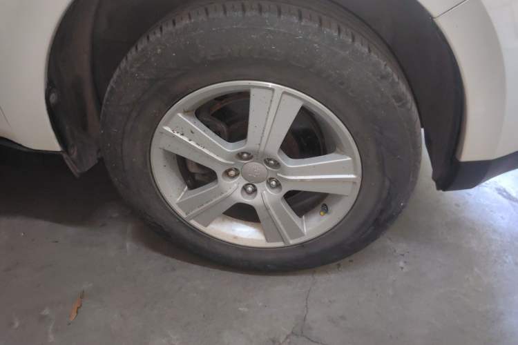 Used Subaru Forester 2010 2.0 XS Automatic Luxury Edition Right Front Wheel Hub