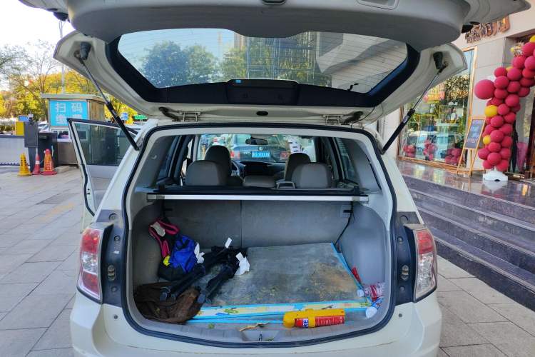 Used Subaru Forester 2010 2.5XS 100 000-Yuan Tonghui Commemorative Edition Trunk