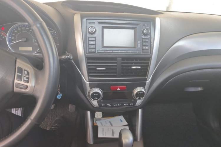Used Subaru Forester 2011 2.5XS Automatic Luxury Edition Audio And AC Panel