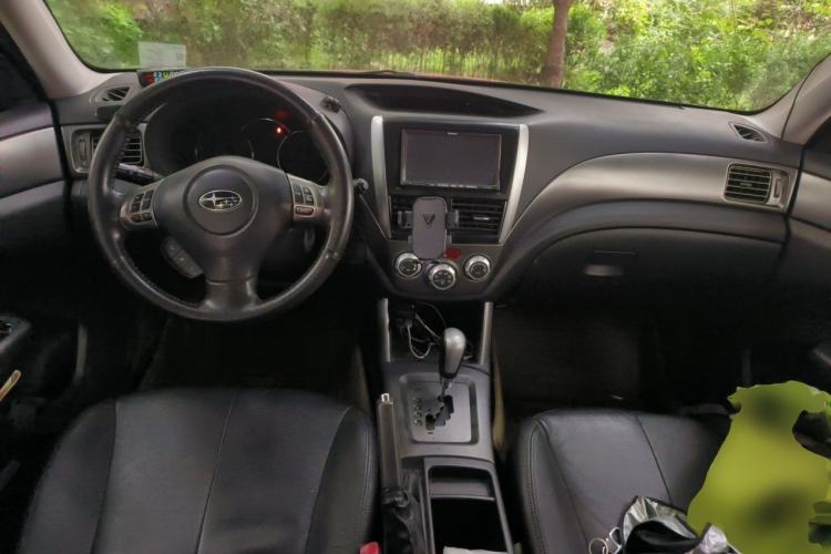 Used Subaru Forester 2011 2.0 XS Automatic Luxury Edition Center Console