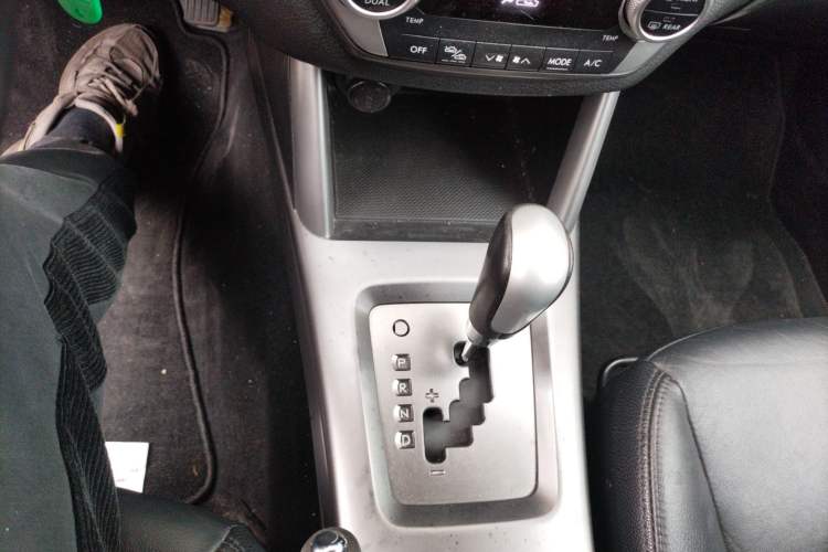 Used Subaru Forester 2011 2.5XS Automatic Luxury Edition Gear Lever