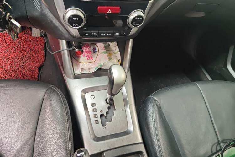 Used Subaru Forester 2011 2.5XS Automatic Luxury Edition Gear Lever