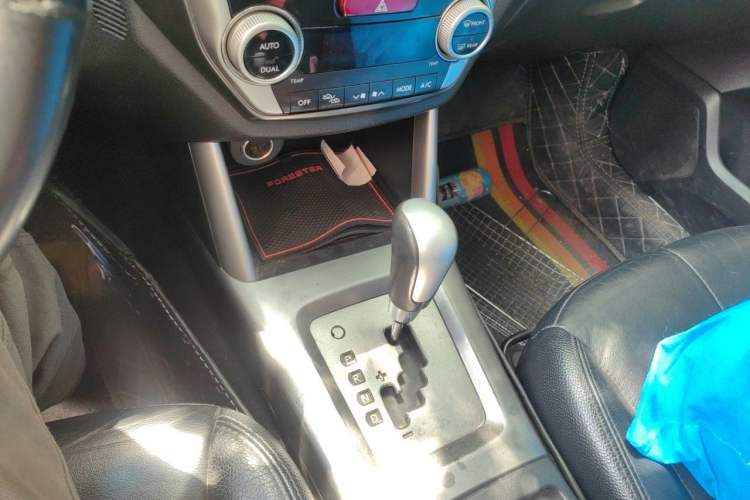 Used Subaru Forester 2011 2.5XS Automatic Luxury Edition Gear Lever