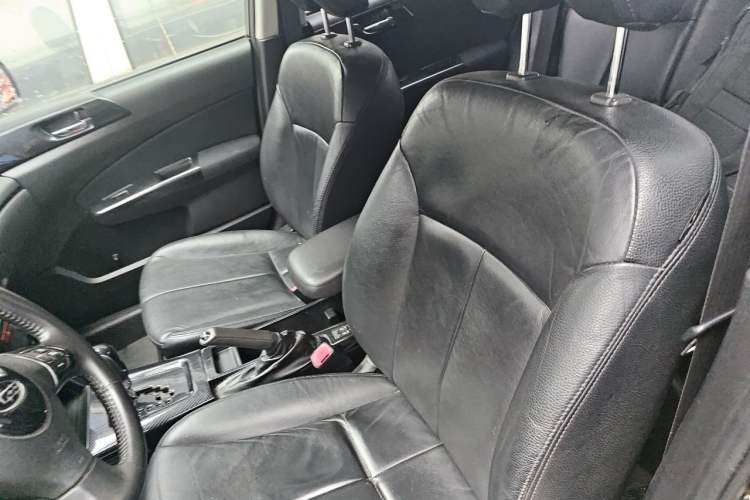 Used Subaru Forester 2011 2.5XS Automatic Luxury Edition Left Front Seat