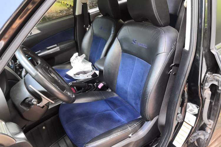 Used Subaru Forester 2011 2.5T S-EDITION Automatic Luxury Edition Left Front Seat