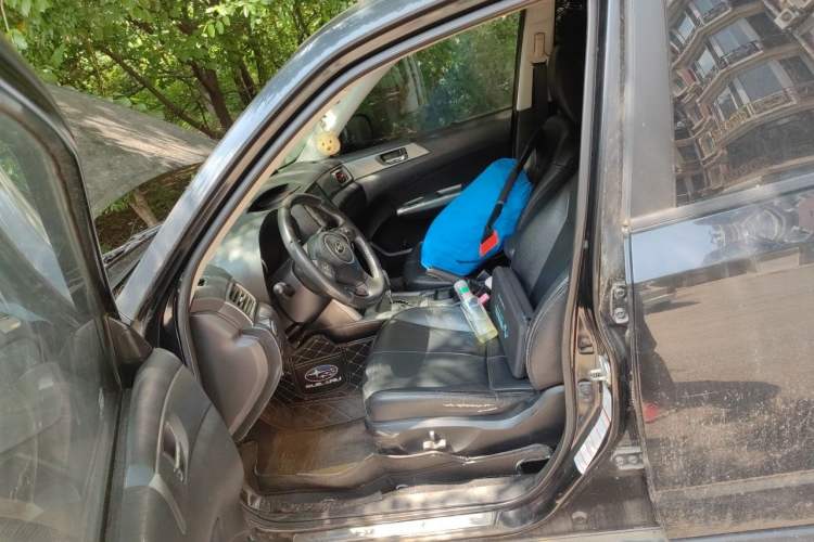 Used Subaru Forester 2011 2.5XS Automatic Luxury Edition Left Front Seat