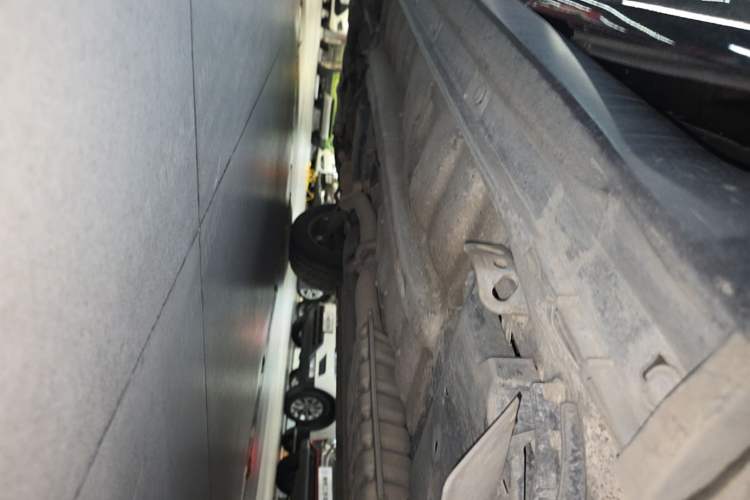 Used Subaru Forester 2011 2.5XS Automatic Luxury Edition Left Side Sill