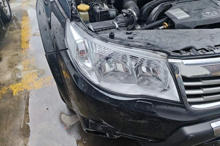 Used Subaru Forester 2011 2.5XS Automatic Luxury Edition Right Front Headlight
