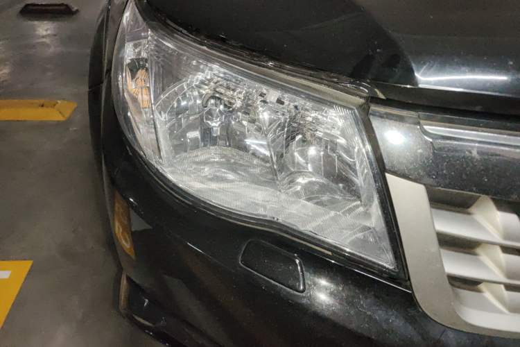 Used Subaru Forester 2011 2.5XS Automatic Luxury Edition Right Front Headlight