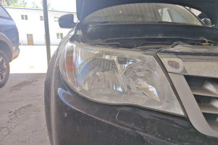 Used Subaru Forester 2011 2.5XS Automatic Luxury Edition Right Front Headlight