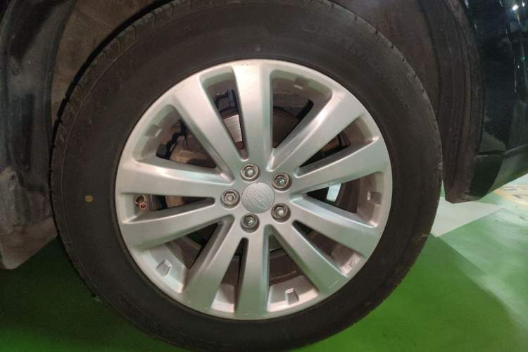 Used Subaru Forester 2011 2.5XS Automatic Luxury Edition Right Front Wheel Hub