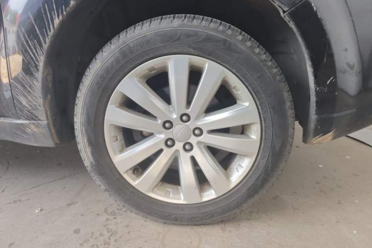 Used Subaru Forester 2011 2.5XS Automatic Luxury Edition Right Front Wheel Hub