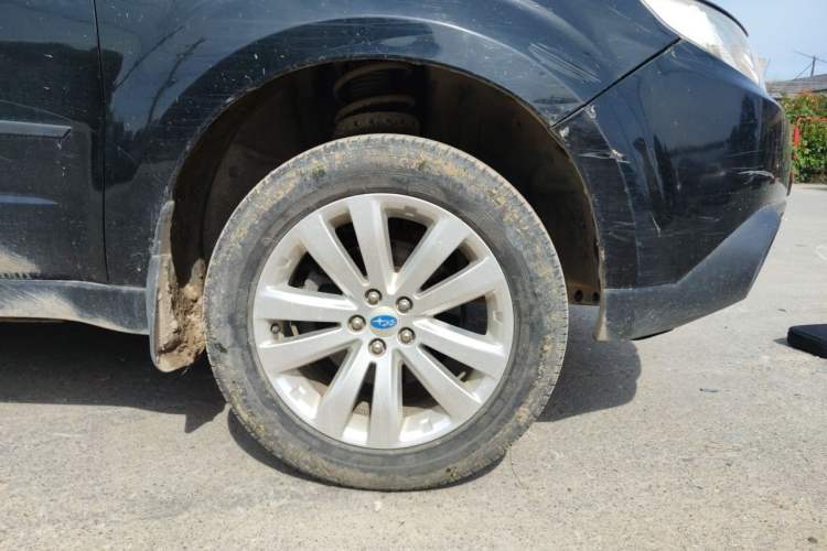 Used Subaru Forester 2011 2.5XS Automatic Luxury Edition Right Front Wheel Hub