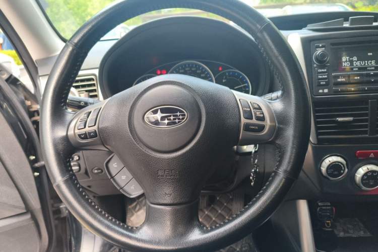 Used Subaru Forester 2011 2.0 XS Automatic Comfort Edition Steering Wheel