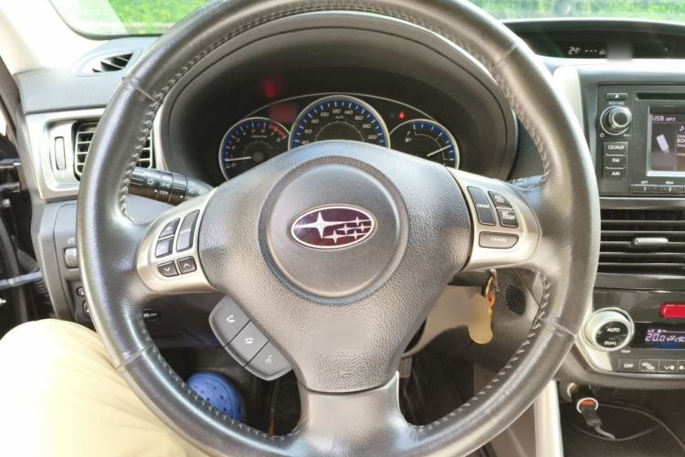 Used Subaru Forester 2011 2.5XS Automatic Luxury Edition Steering Wheel